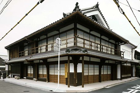 東・西の平田家