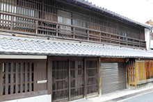 東・西の平田家